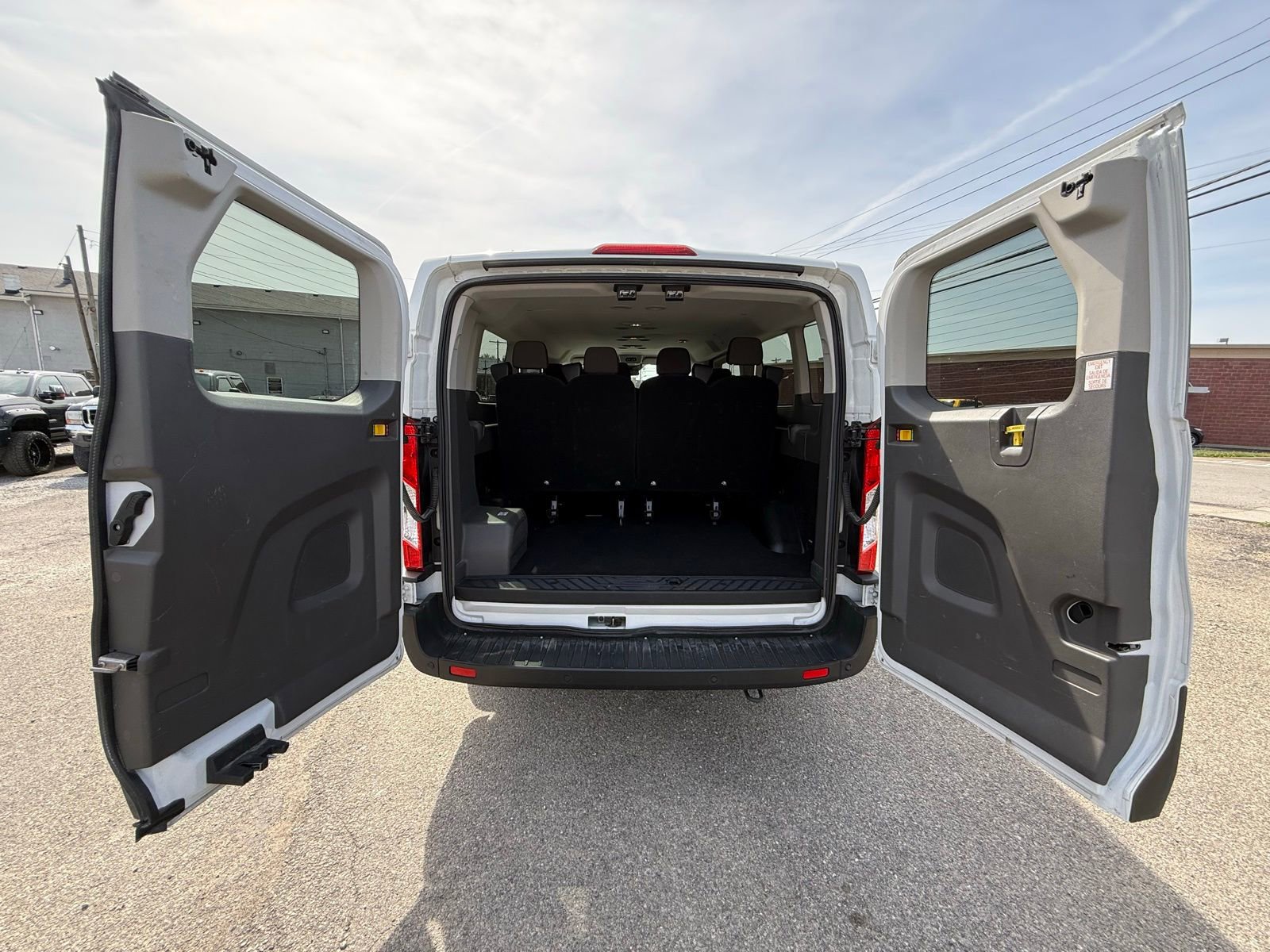 Used 2024 Ford Transit 350 XLT RWD image 20
