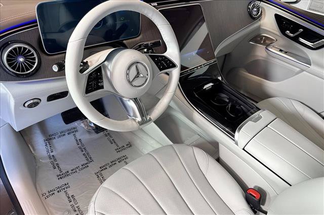 New 2026 Mercedes-Benz EQE 320 4MATIC SUV image 9