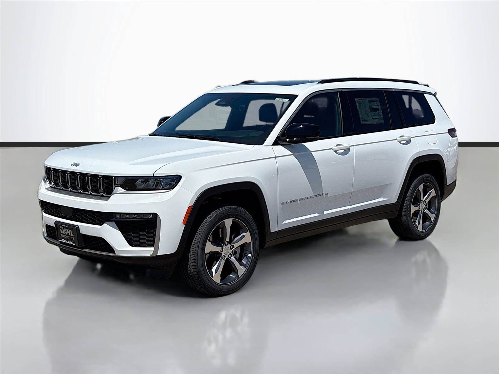 New 2026 Jeep Grand Cherokee L Limited AWD/4WD image 4