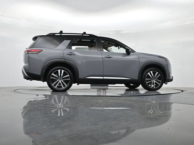 Used 2025 Nissan Pathfinder Platinum FWD image 36