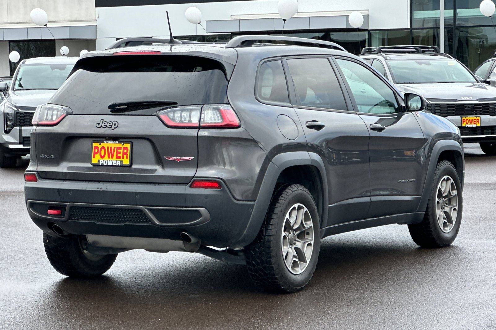 Used 2020 Jeep Cherokee Trailhawk w/ Technology Group AWD/4WD image 4