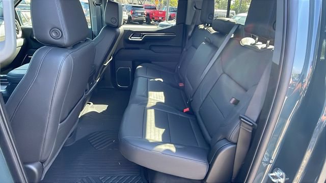 Used 2025 Chevrolet Silverado 1500 LT Trail Boss w/ LT Trail Boss Premium Package AWD/4WD image 14