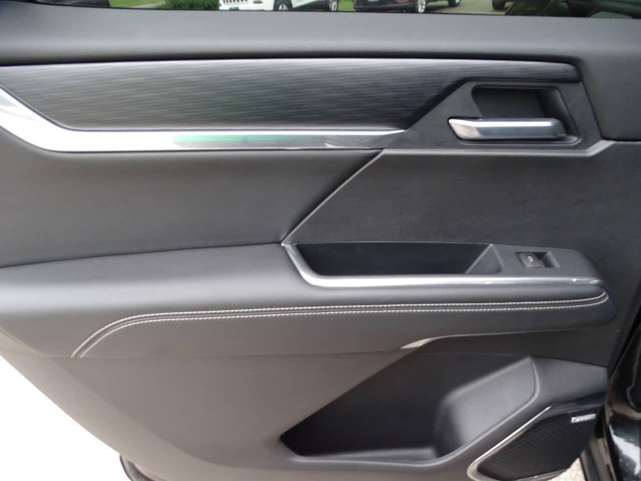 Used 2025 GMC Acadia AWD Elevation w/ Elevation Premium Package image 40