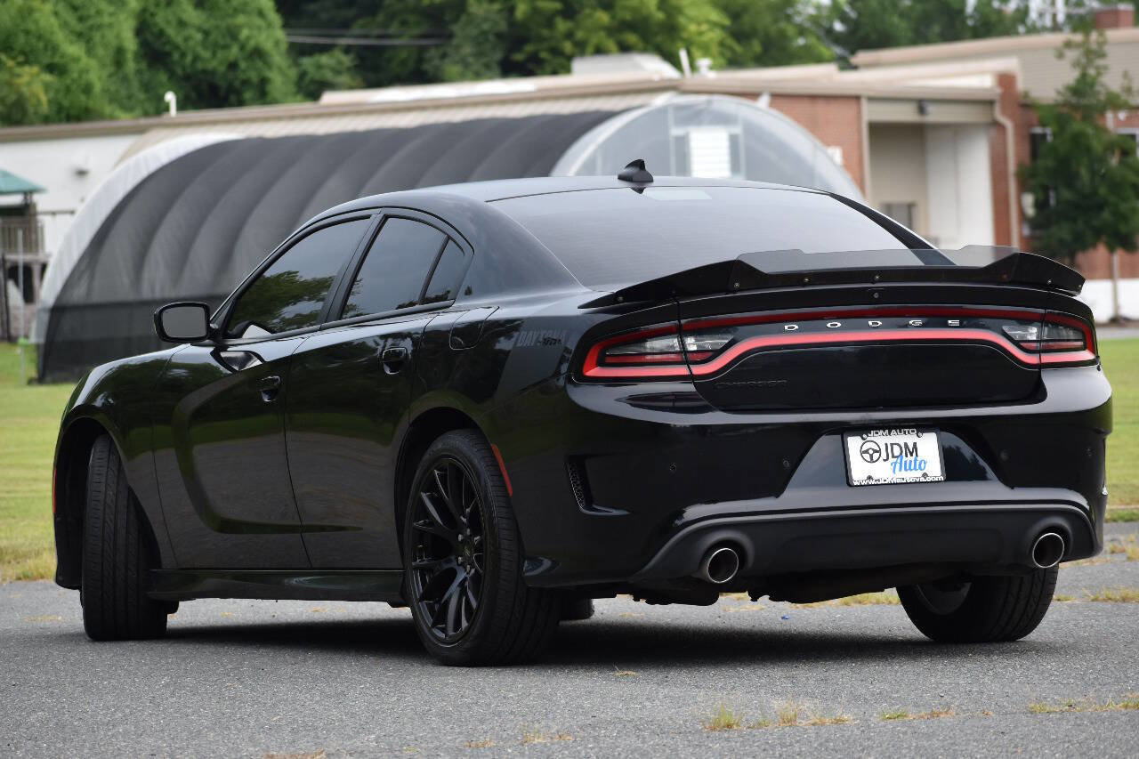 Used 2018 Dodge Charger R/T image 7