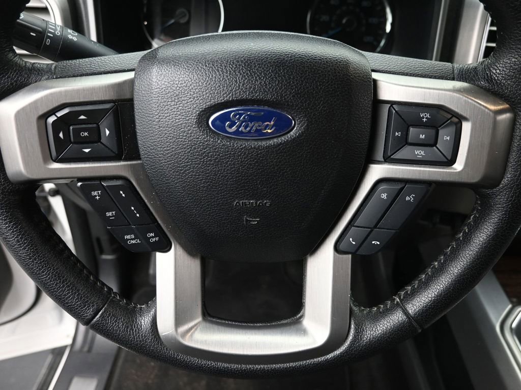 Used 2015 Ford F150 Platinum w/ Equipment Group 701A Luxury image 14