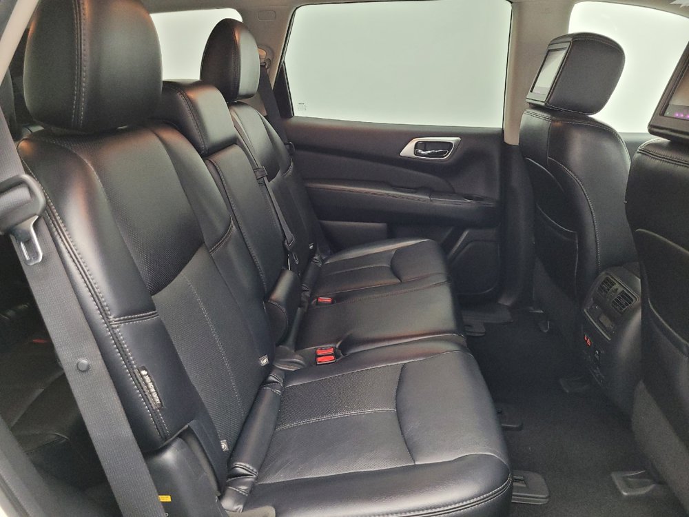 Used 2019 Nissan Pathfinder Platinum FWD image 19