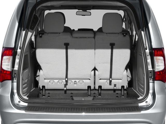 Certified 2016 Chrysler Town & Country Touring w/ Driver Convenience Group FWD image 12