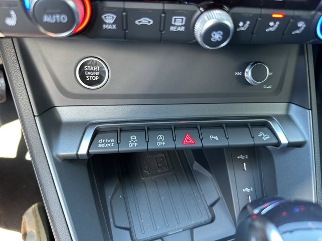 New 2025 Audi Q3 2.0T Premium image 27
