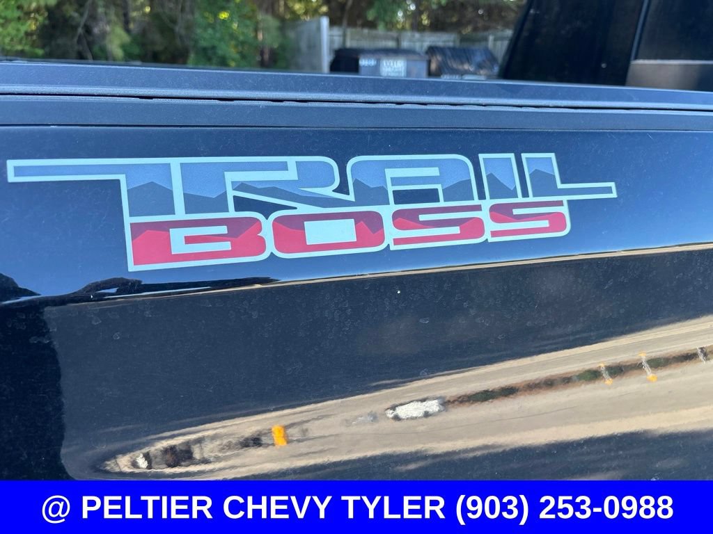 Used 2023 Chevrolet Silverado 1500 LT Trail Boss w/ LT Trail Boss Premium Package AWD/4WD image 11