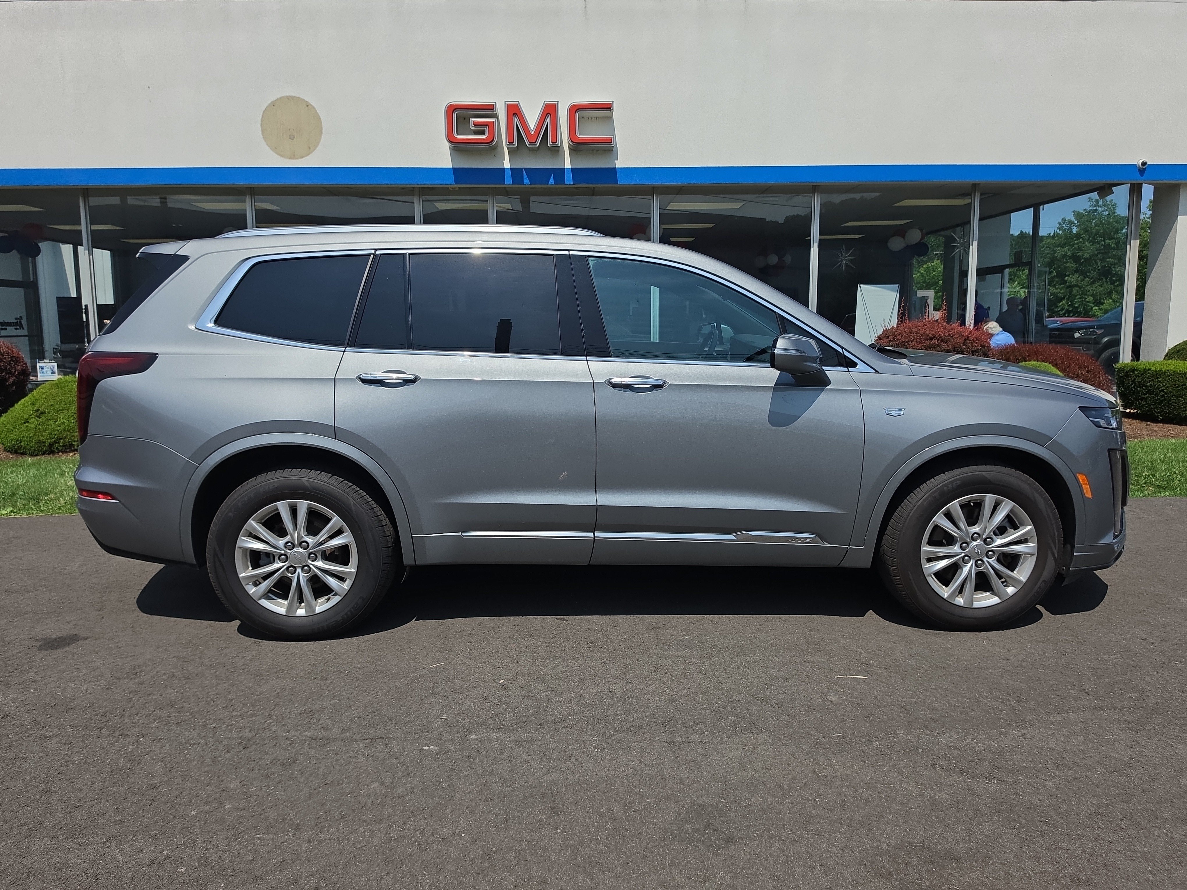 Used 2024 Cadillac XT6 Luxury w/ LPO, Floor Liner Package AWD/4WD video 2