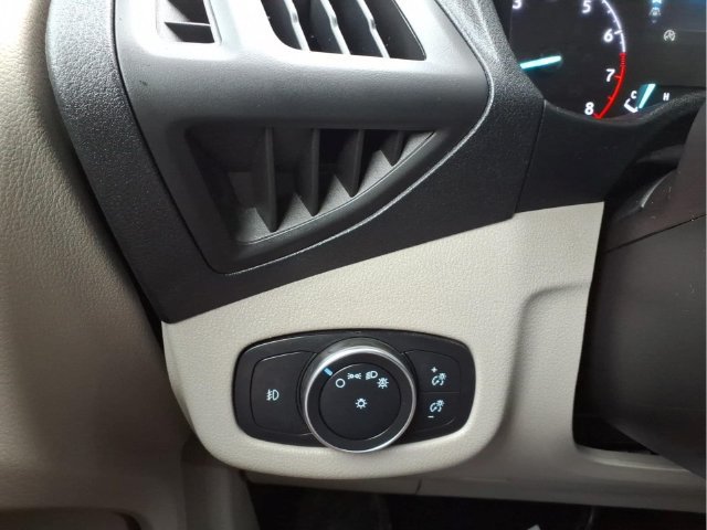 Used 2020 Ford Transit Connect XLT w/ XLT Premium Package FWD image 16