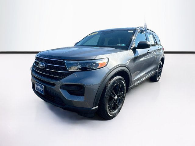 Used 2024 Ford Explorer XLT AWD/4WD image 3