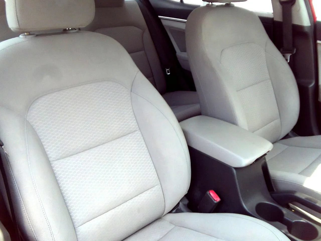 Used 2020 Hyundai Elantra SEL FWD image 26