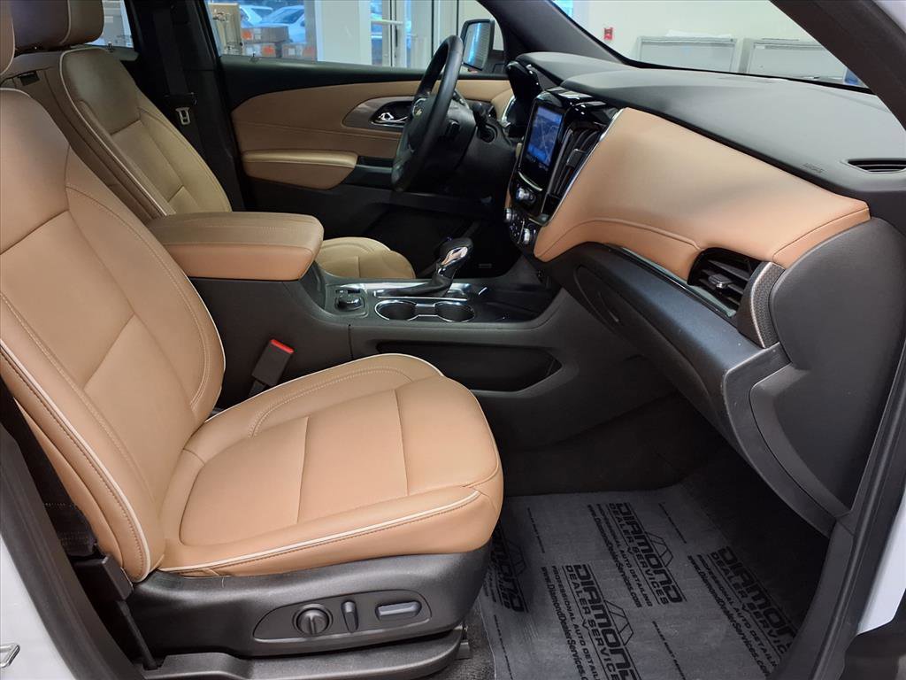 Used 2023 Chevrolet Traverse Premier image 10