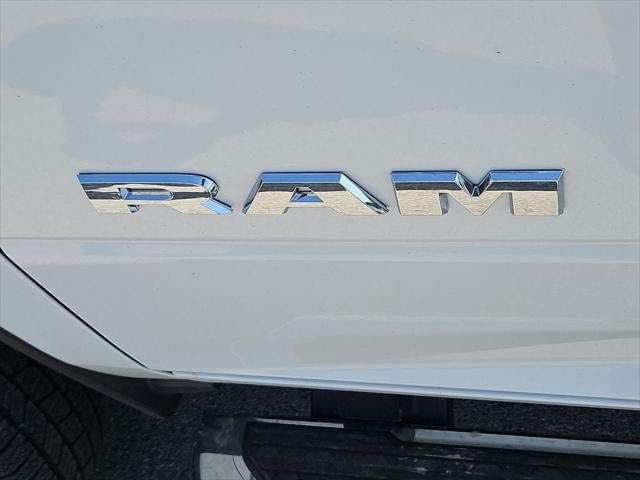 New 2026 RAM 3500 Big Horn AWD/4WD image 46