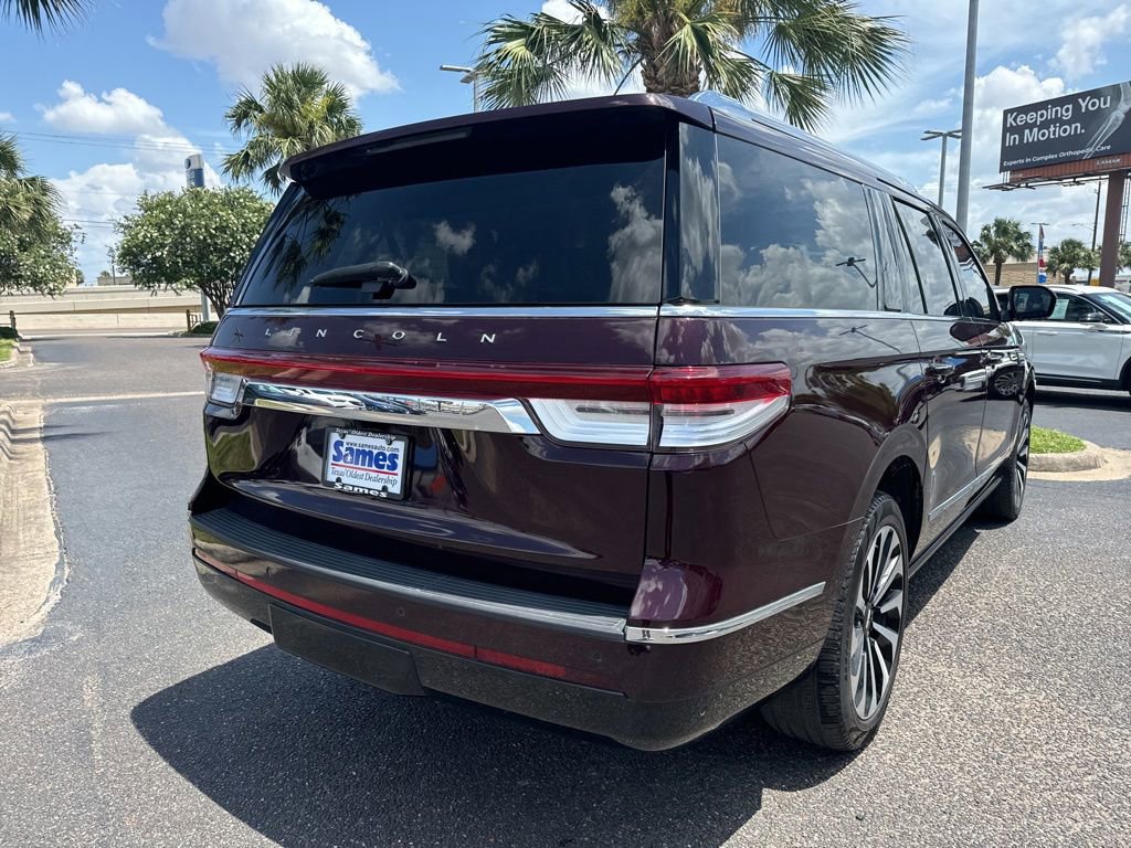 Used 2023 Lincoln Navigator L Reserve AWD/4WD image 5