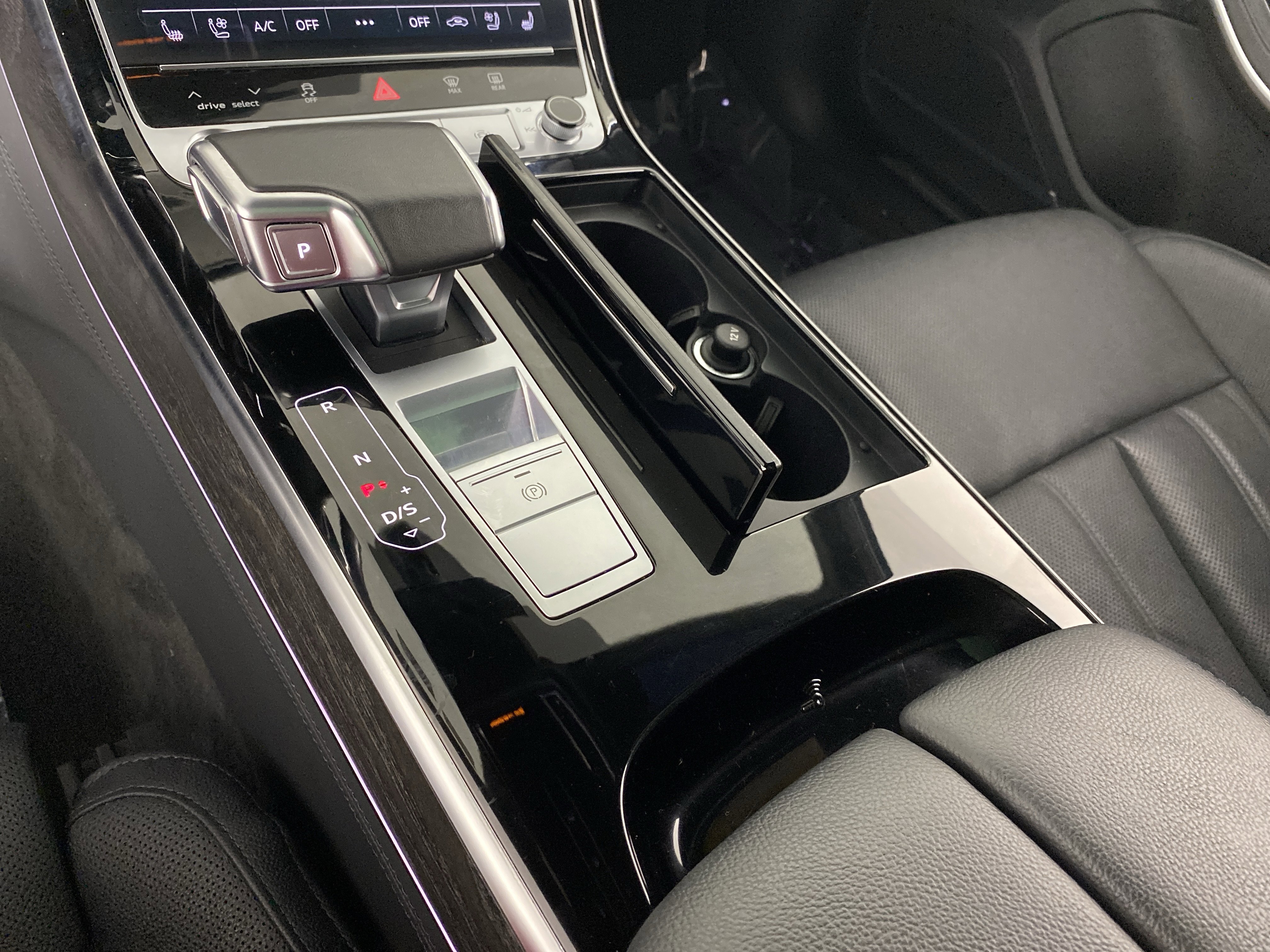 Used 2022 Audi A8 L 3.0T image 30