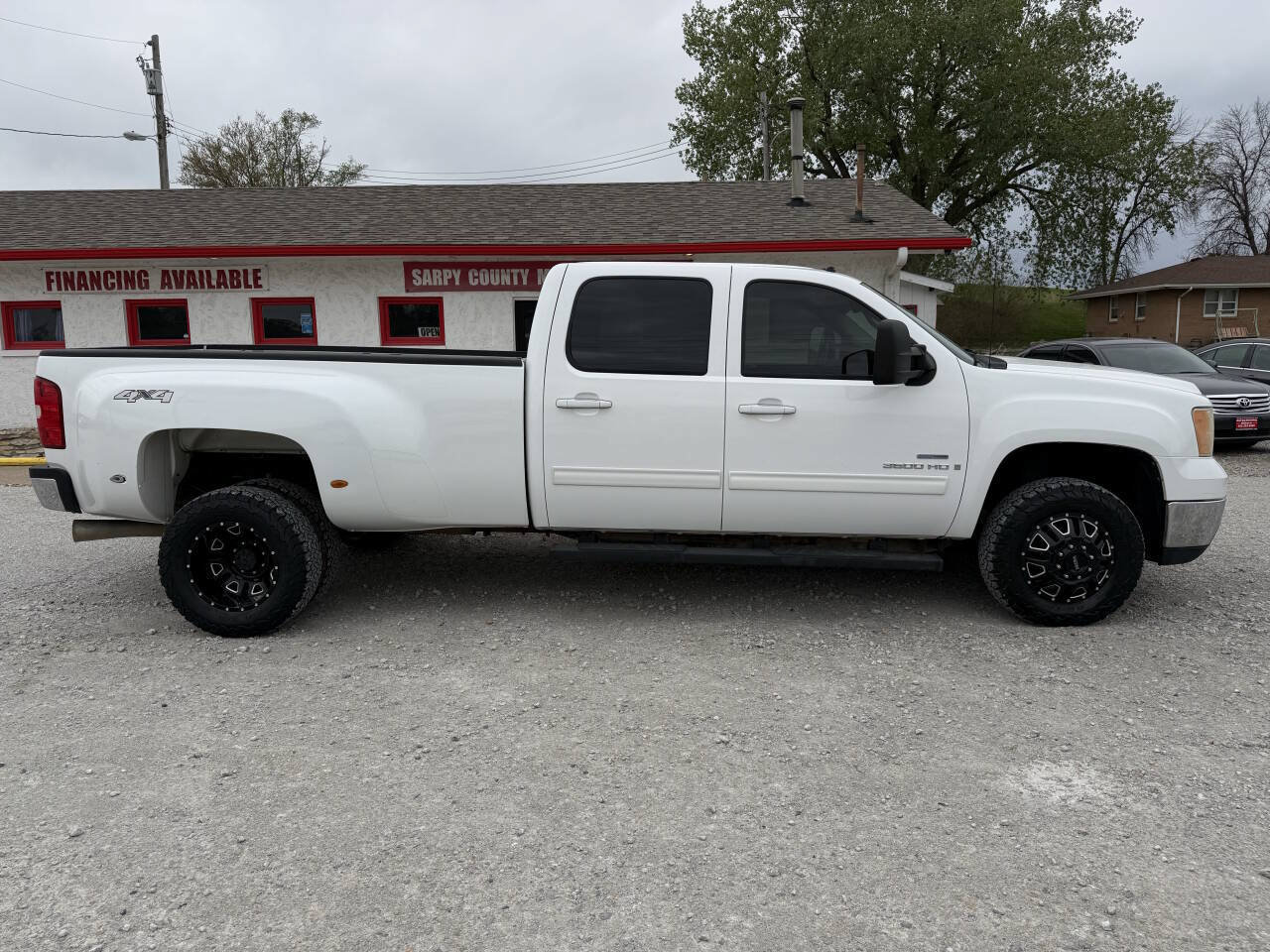 Used 2009 GMC Sierra 3500 SLT AWD/4WD image 3