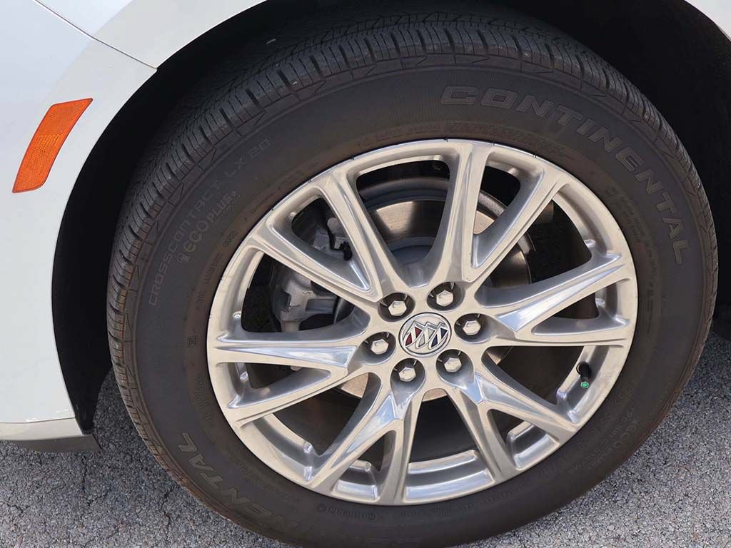 Used 2023 Buick Enclave Premium w/ Experience Buick Package FWD image 28