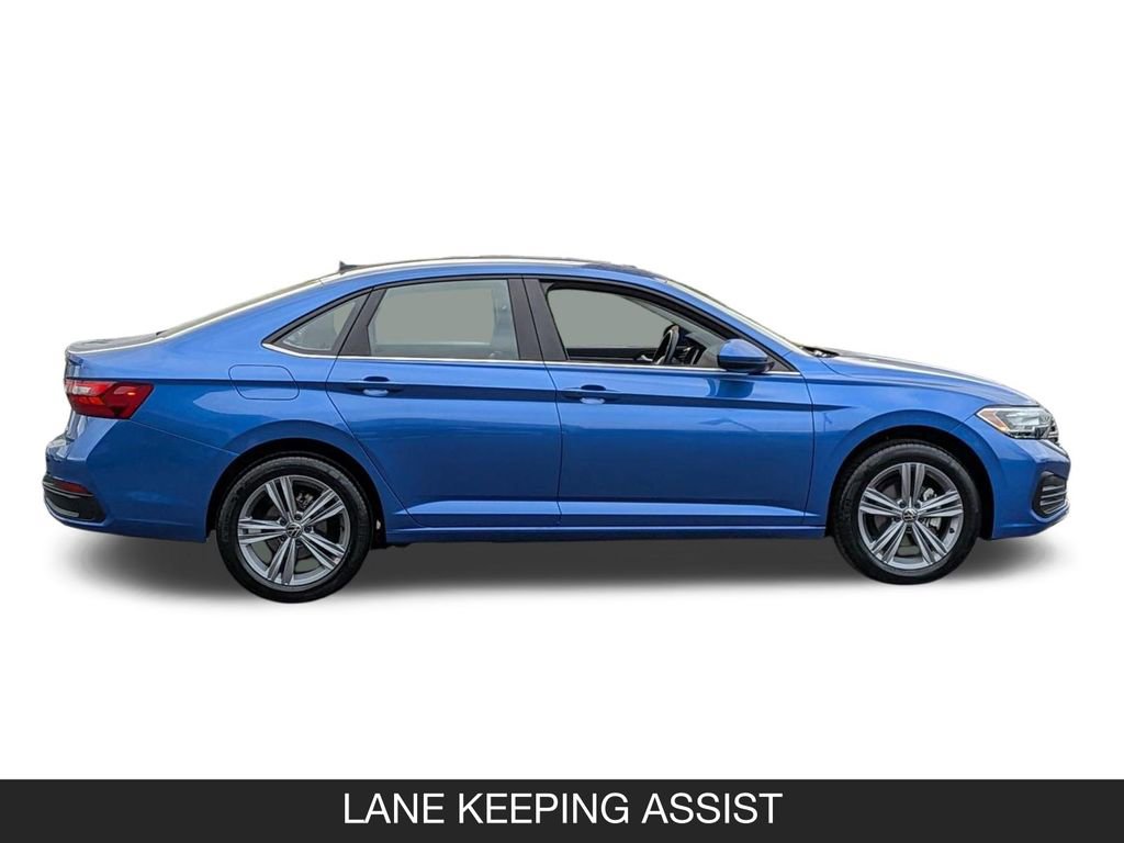 Used 2024 Volkswagen Jetta SE FWD image 6
