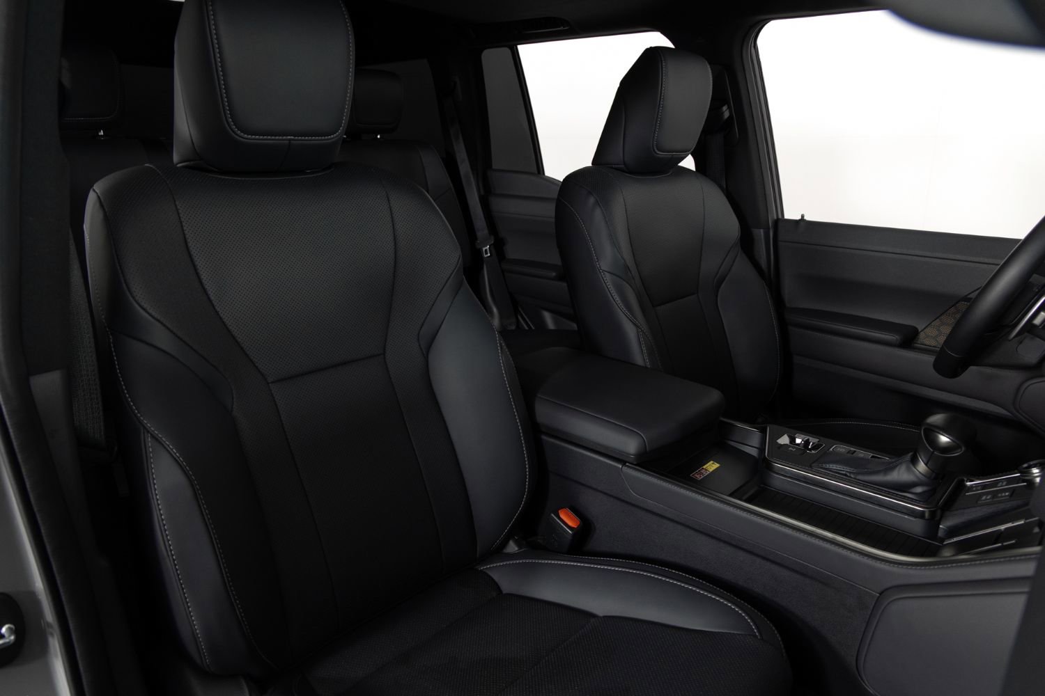 Used 2024 Lexus GX 550 w/ Accessory Package (2T) image 30