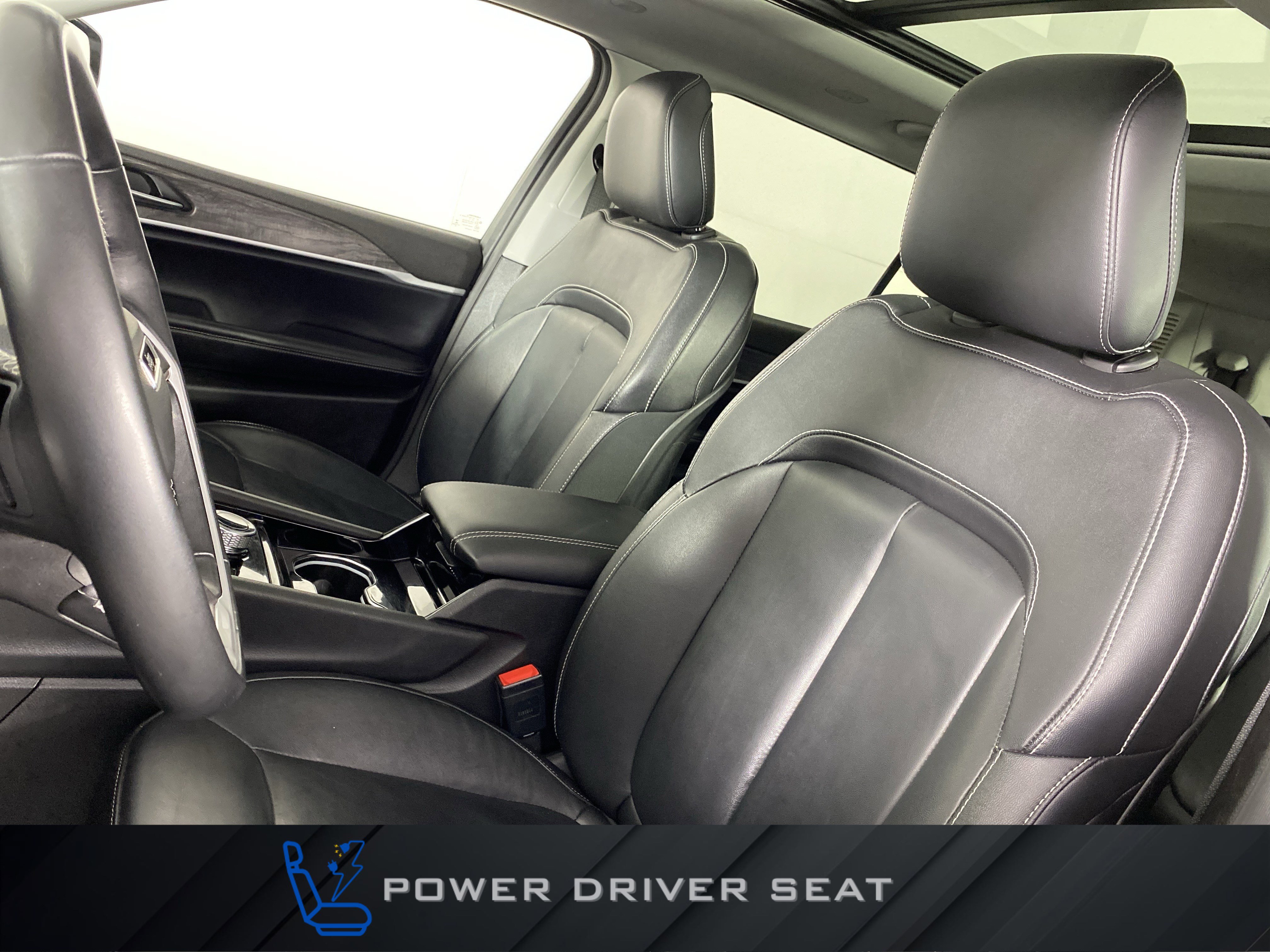 Used 2022 Jeep Grand Cherokee L Limited w/ MOPAR Finishing Package image 18