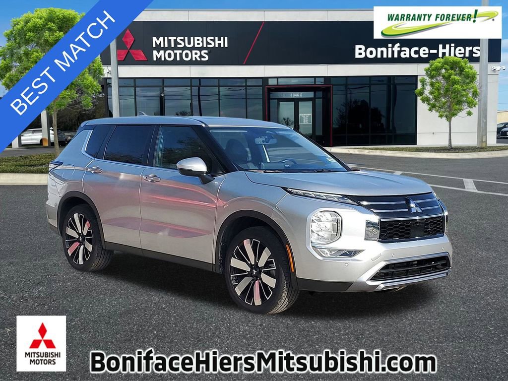 Used 2025 Mitsubishi Outlander SE image 1