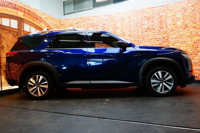 Certified 2024 Nissan Pathfinder SL AWD/4WD image 5