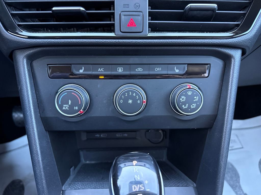 Used 2022 Volkswagen Taos SE image 22