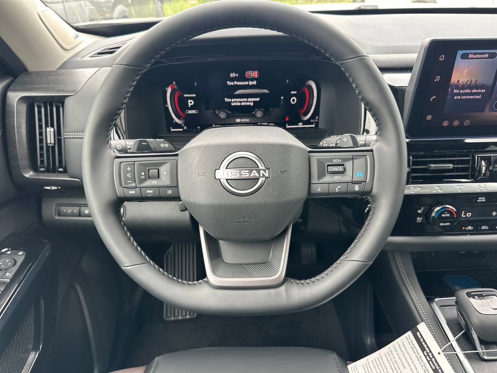 New 2026 Nissan Pathfinder Platinum AWD/4WD image 18