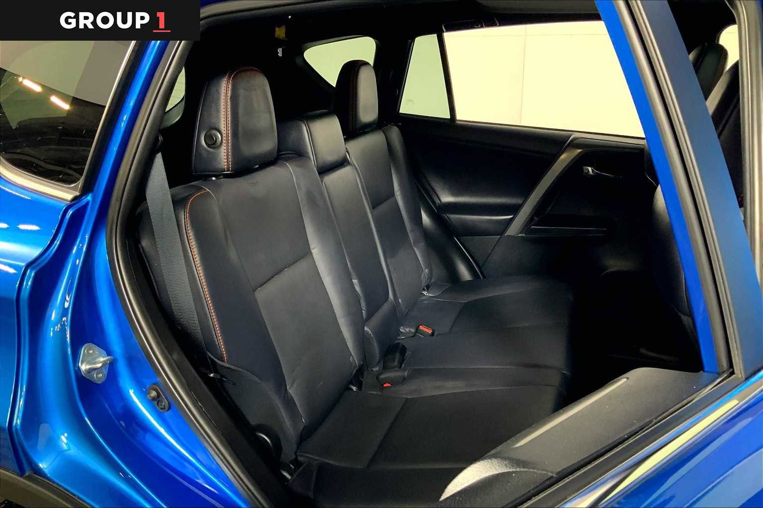 Used 2017 Toyota RAV4 SE image 19