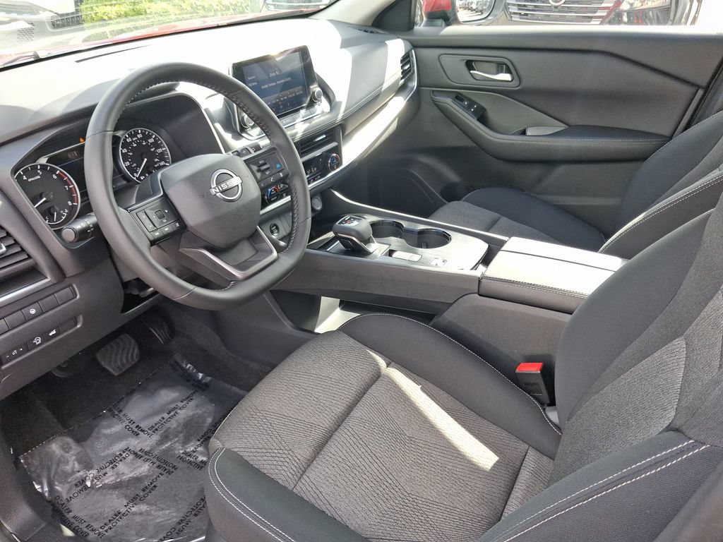Used 2026 Nissan Rogue SV FWD image 18