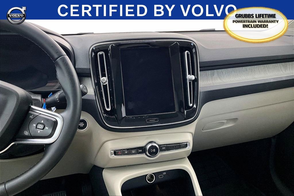 Used 2023 Volvo XC40 B5 Ultimate w/ Protection Package Premier image 9