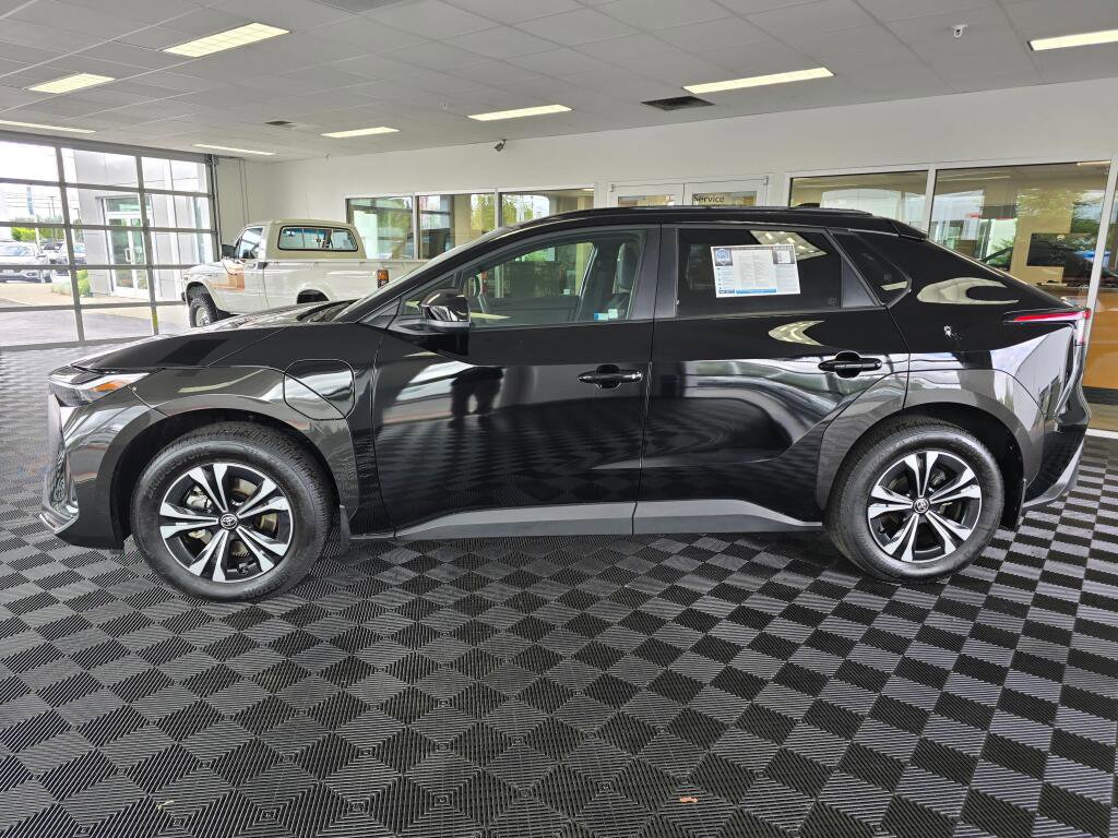 Used 2025 Toyota bZ4X FWD w/ Weather Package image 6