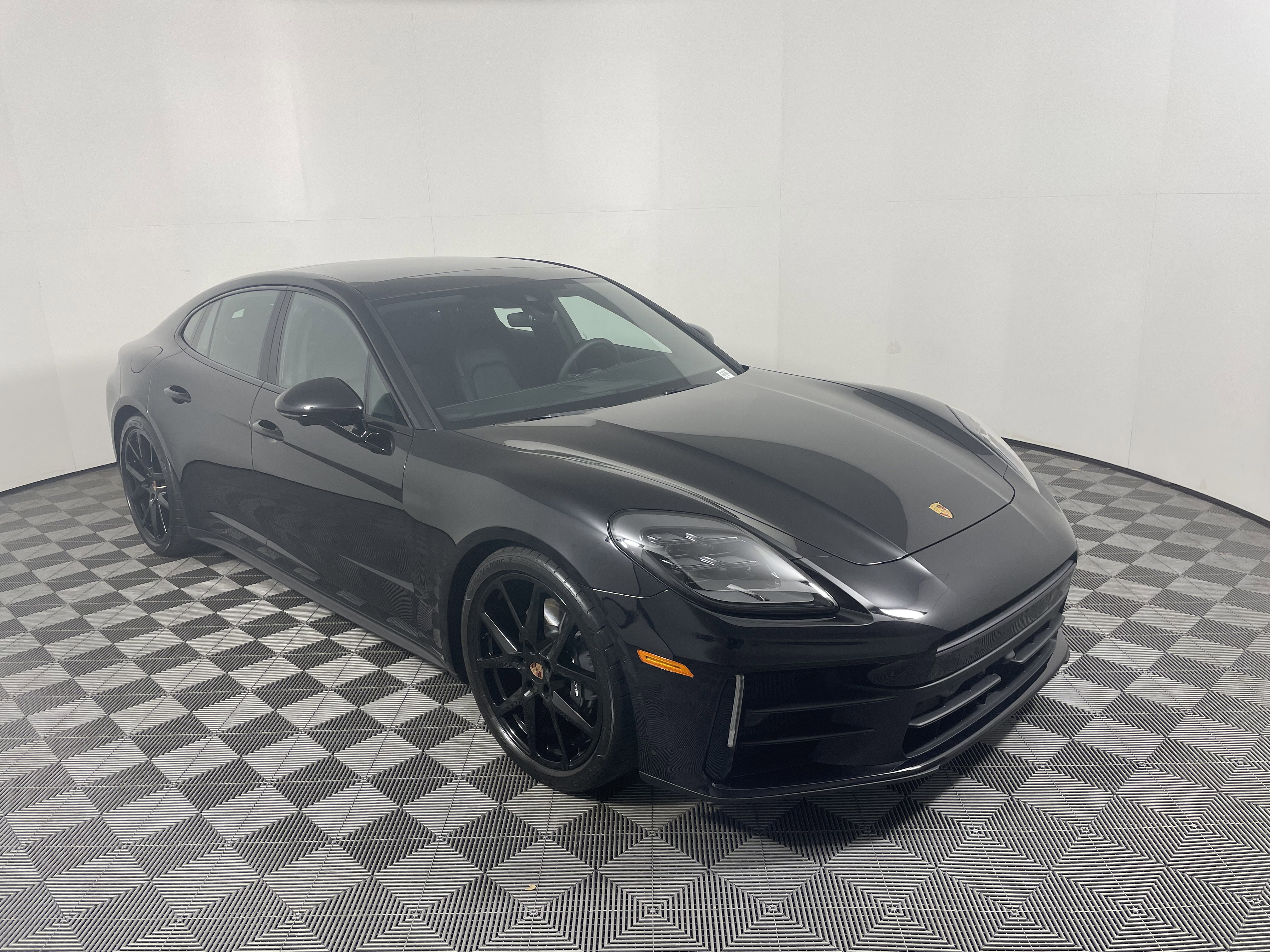 Certified 2026 Porsche Panamera image 9