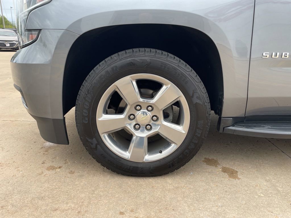 Used 2019 Chevrolet Suburban LT AWD/4WD image 18