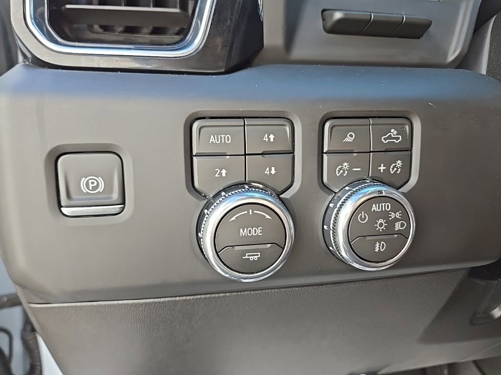 Used 2026 GMC Sierra 3500 Denali Ultimate image 36