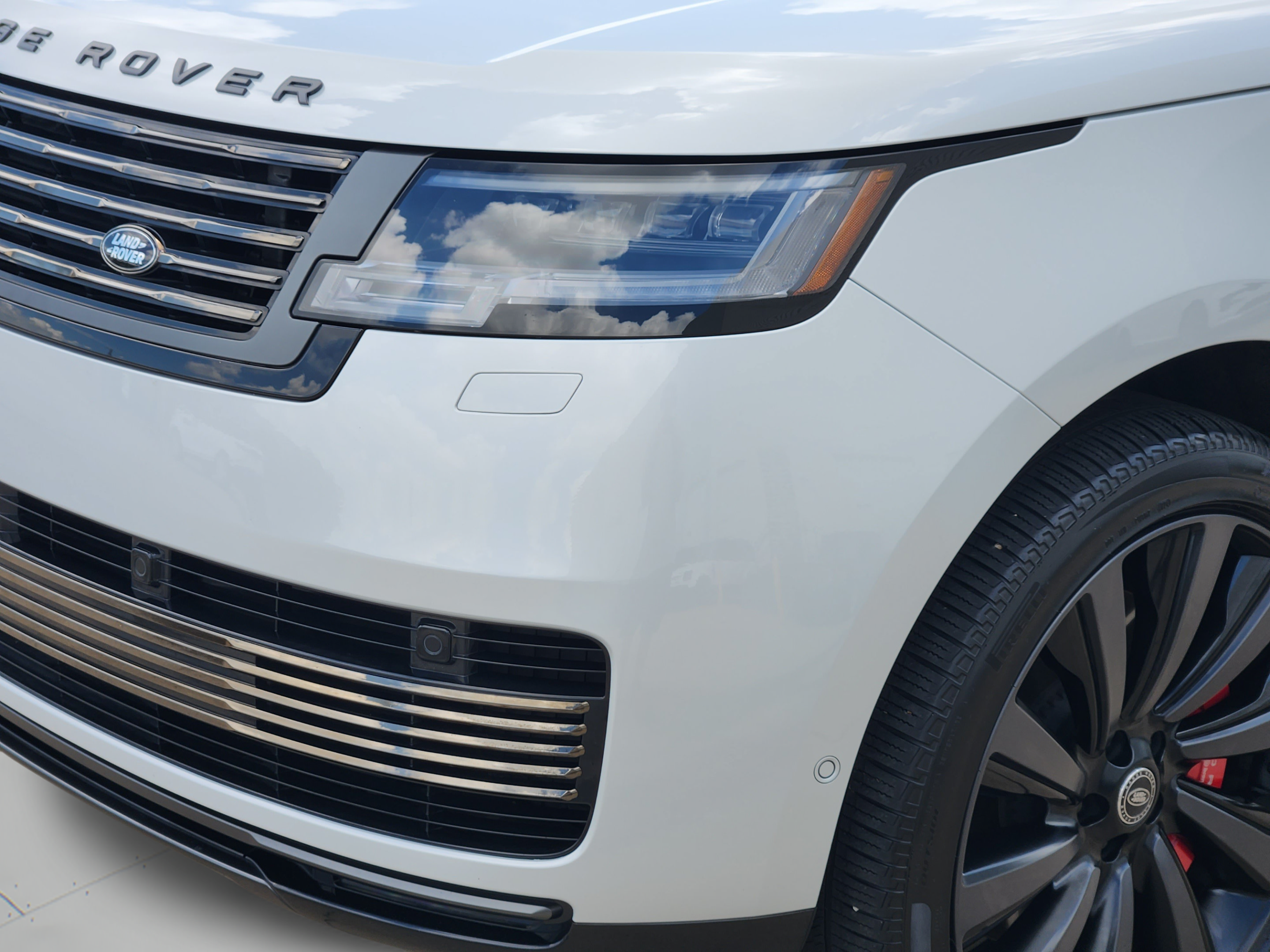 Certified 2025 Land Rover Range Rover SV AWD/4WD image 29