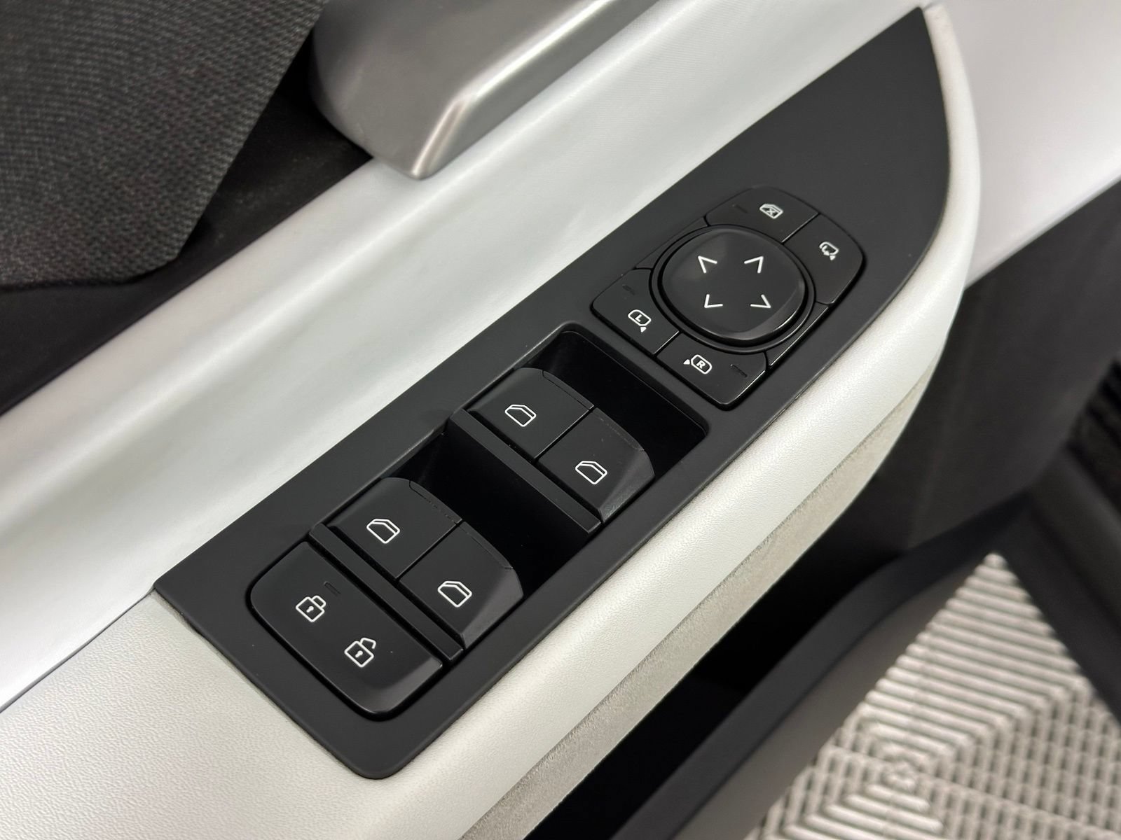 Used 2023 Fisker Ocean One AWD/4WD image 41