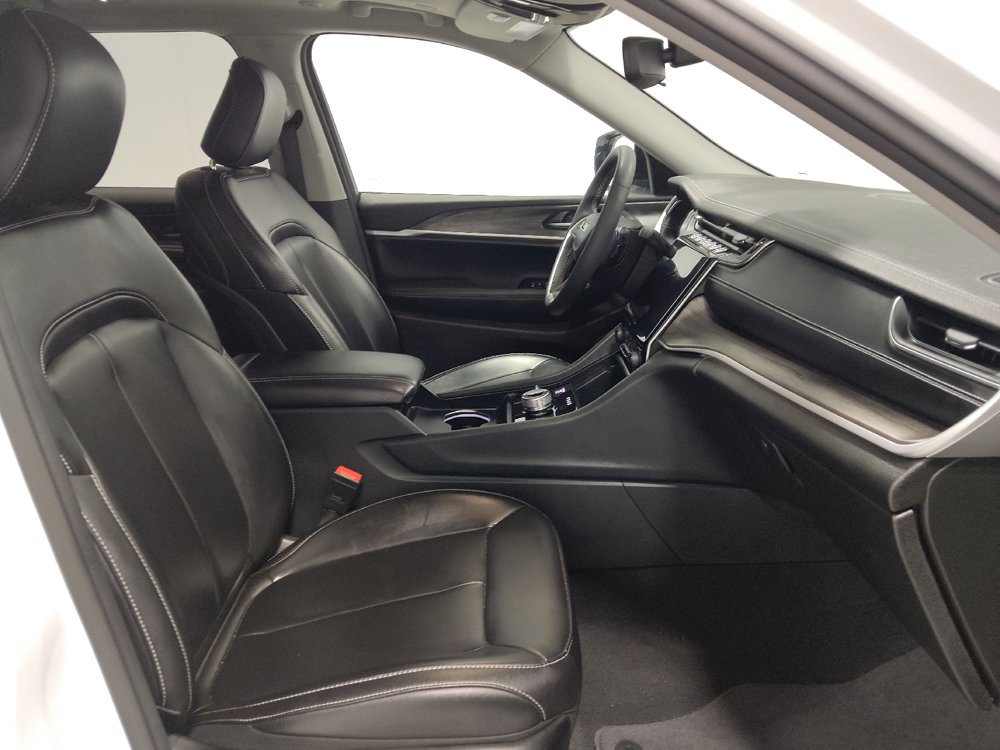 Used 2023 Jeep Grand Cherokee L Limited AWD/4WD image 21