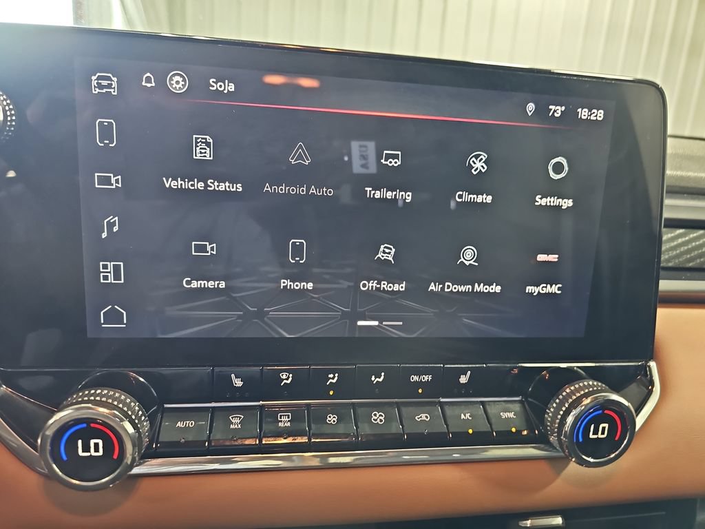 Used 2024 GMC Canyon AT4 w/ Technology Package AWD/4WD image 21