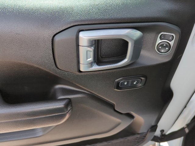 Used 2024 Jeep Wrangler Unlimited Sport AWD/4WD image 18