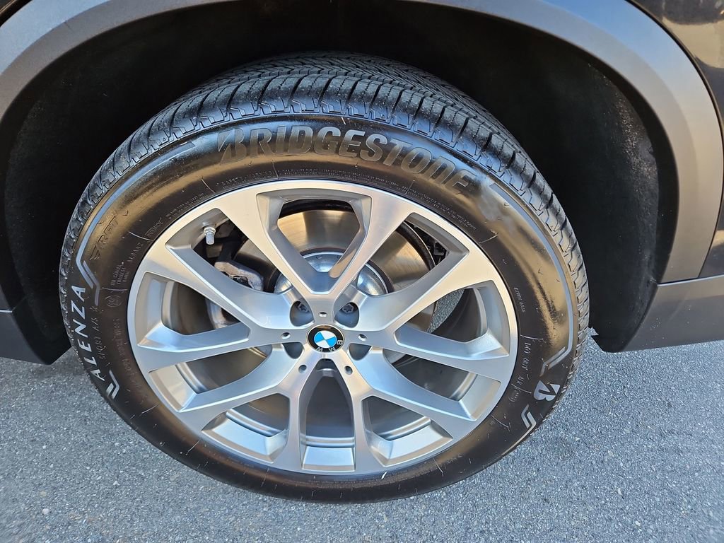 Used 2024 BMW X5 sDrive40i w/ Parking Assistance Package image 35