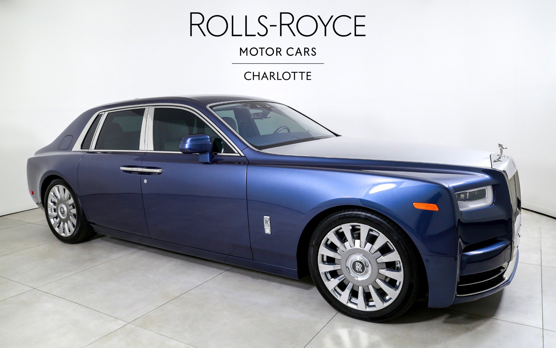 Used 2019 Rolls-Royce Phantom Sedan image 5