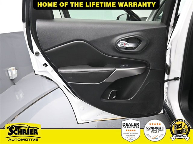 Used 2019 Jeep Cherokee Limited image 31