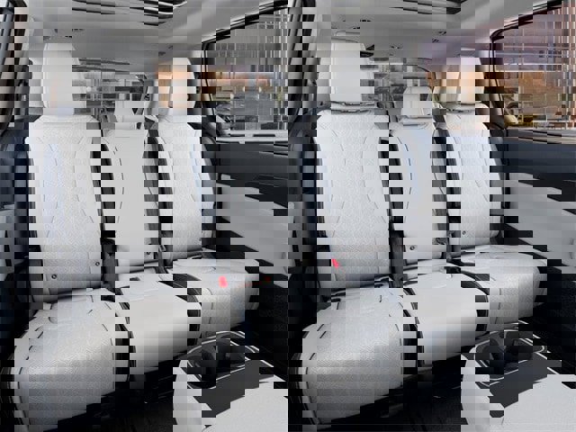 New 2026 Kia Carnival SX image 16