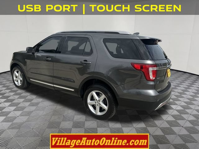 Used 2016 Ford Explorer XLT w/ Equipment Group 201A AWD/4WD image 2