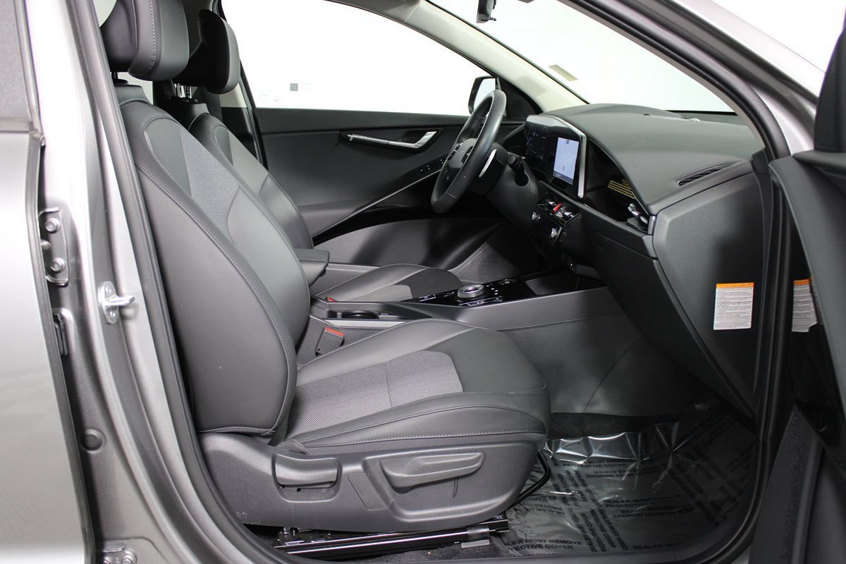 Used 2024 Kia Niro Wind FWD image 22