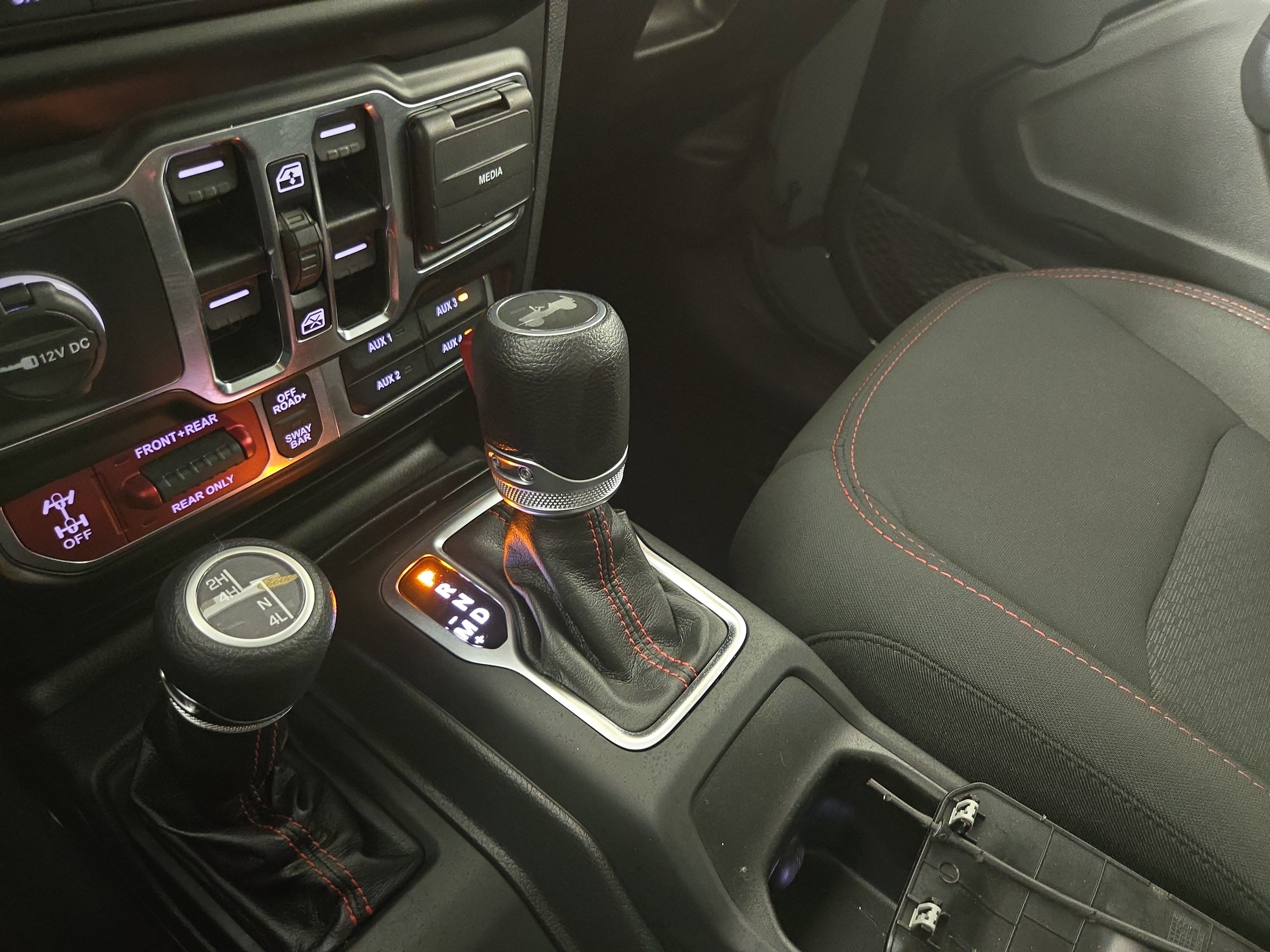 Used 2022 Jeep Wrangler Unlimited Rubicon w/ LED Lighting Group image 23