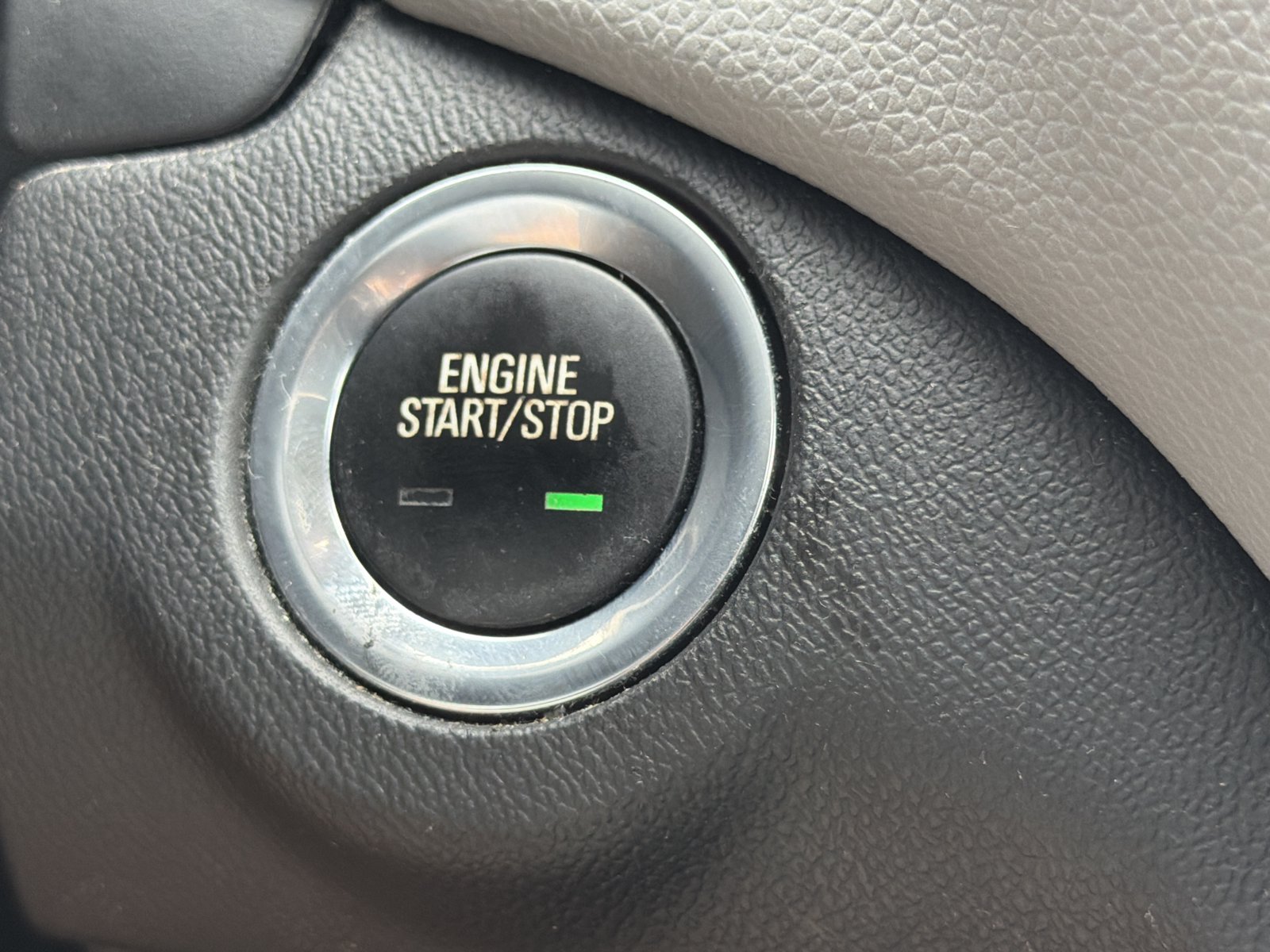 Used 2020 Chevrolet Equinox LS FWD image 36